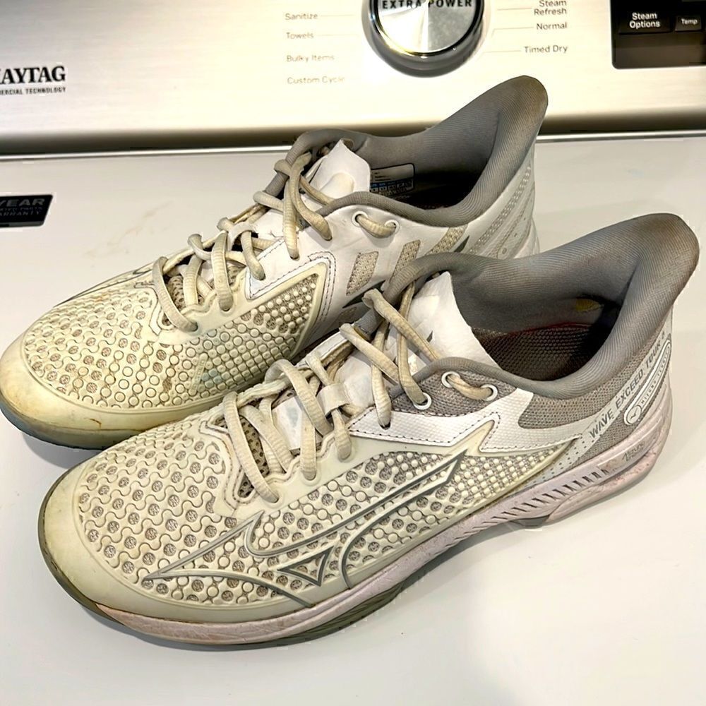 Mizuno Wave Exceed Tour 5 Tennis Shoes good used condition size 8